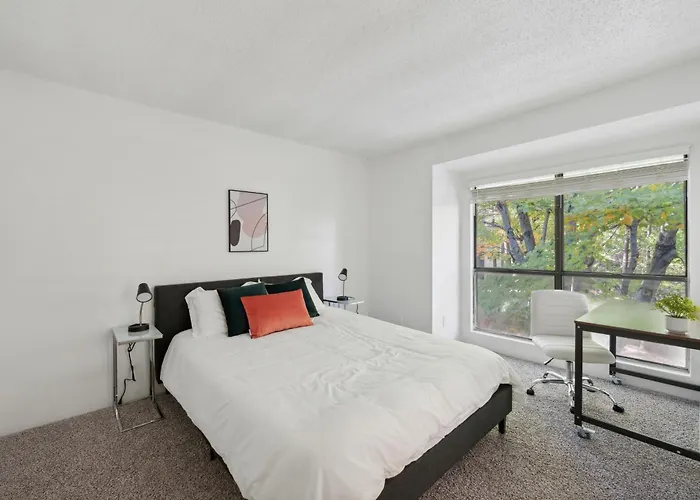 Northcliffe 407 I Fully Furnished 2 Bedroom 2bth Apartment Winston-Salem