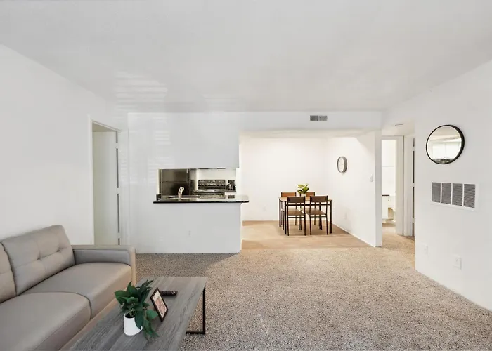 Northcliffe 407 I Fully Furnished 2 Bedroom 2bth Apartment