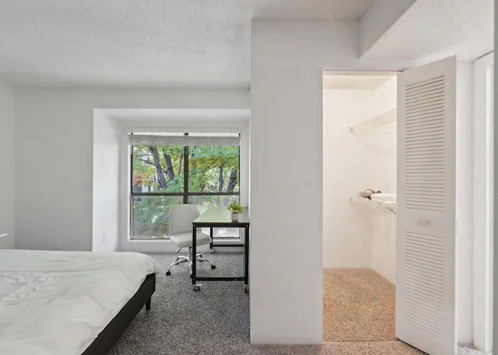 Northcliffe 407 I Fully Furnished 2 Bedroom 2bth *